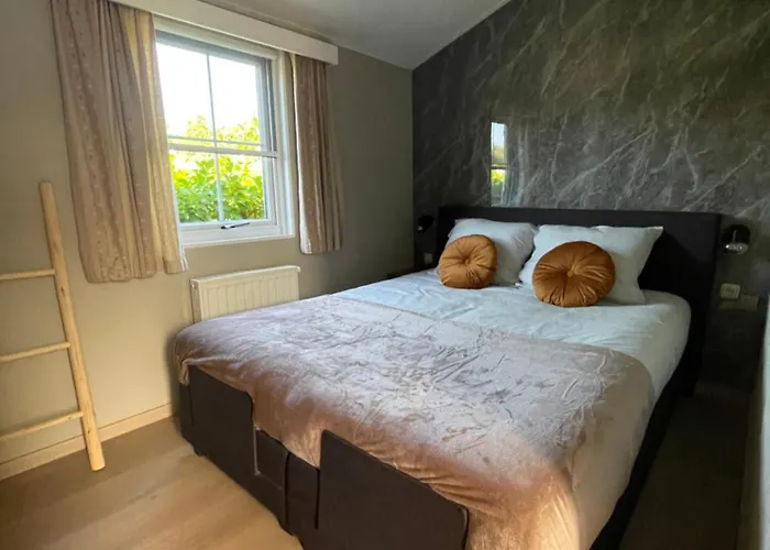 Casa Kiba Met Prive Combinatie Sauna Σαλέ Schijndel